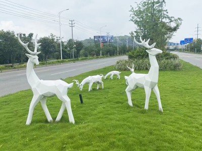 绿环玻璃钢定制品生产厂家的优势与市场前景